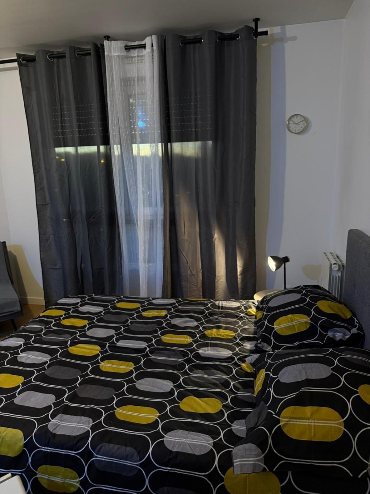 Appartements Sully Mantes-la-Jolie Buitenkant foto